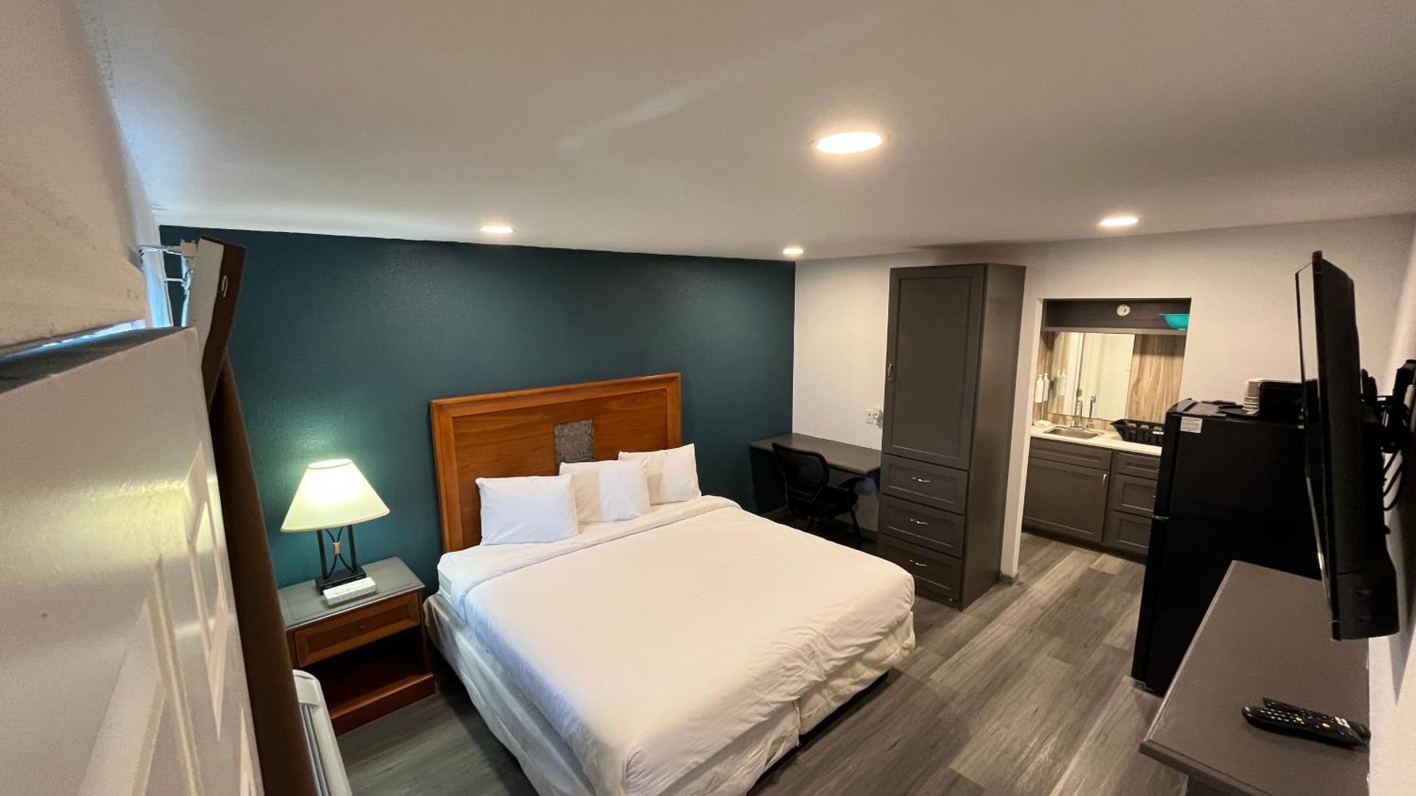 Town Place Studio Apartment Snyder Exterior photo